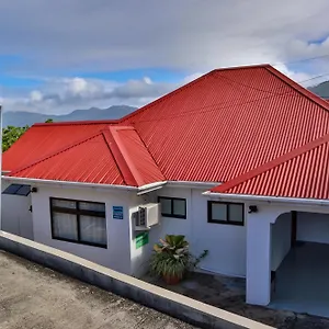 Apartment Mountain, Anse Etoile
